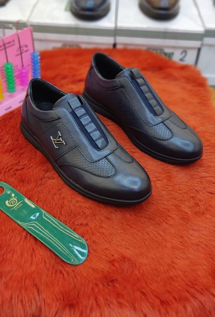Louis Vuitton Men's Sneaker