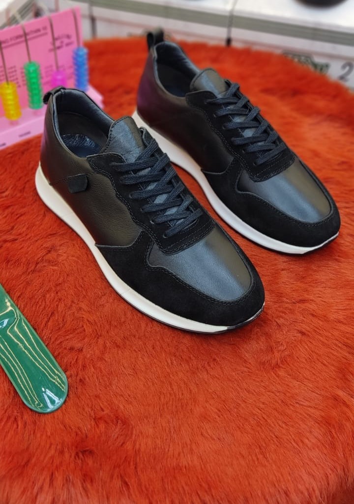 Men’s sneakers