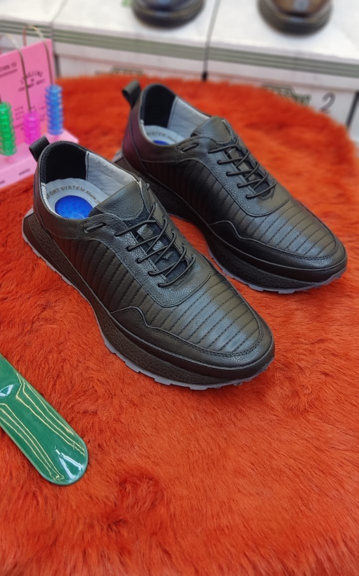 Men’s sneakers
