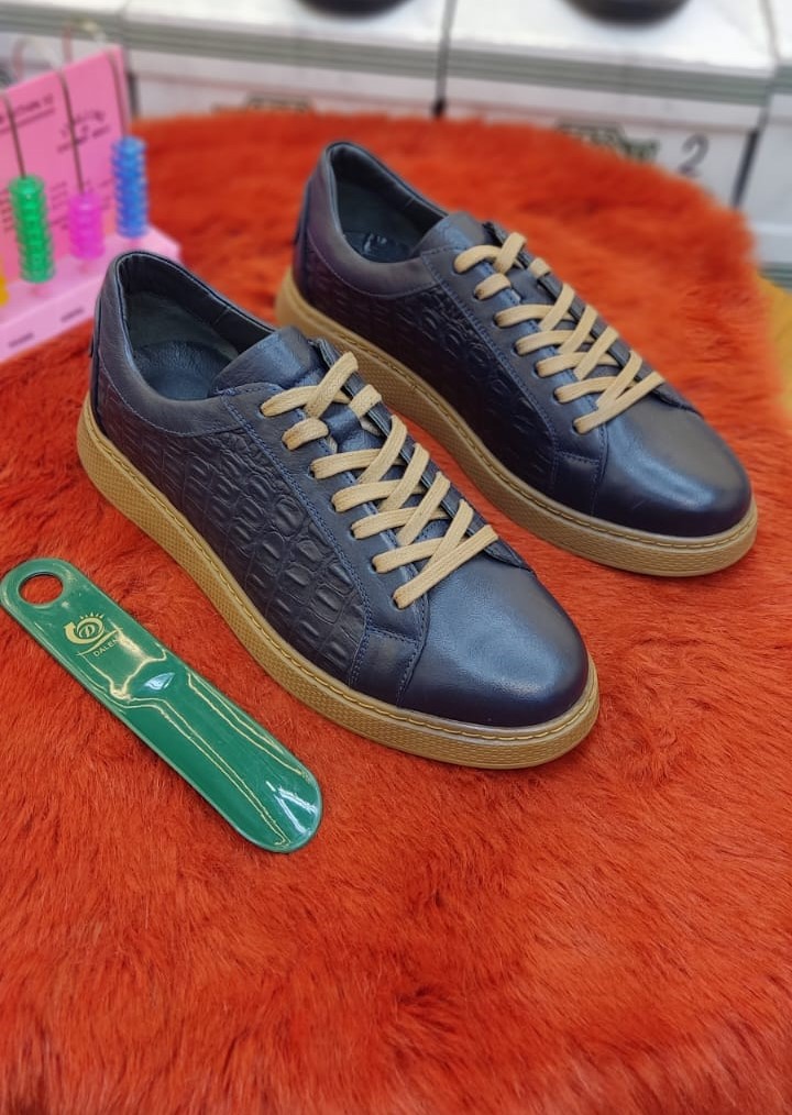 Men's Genuine Leather Casual Sneakers