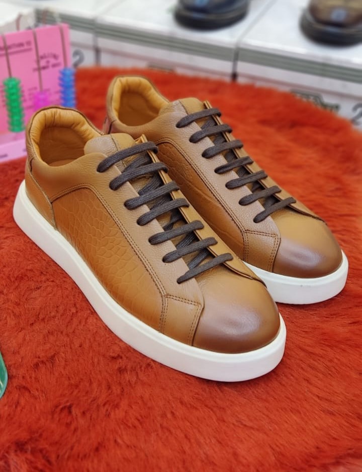 Men's Genuine Leather Casual Sneakers