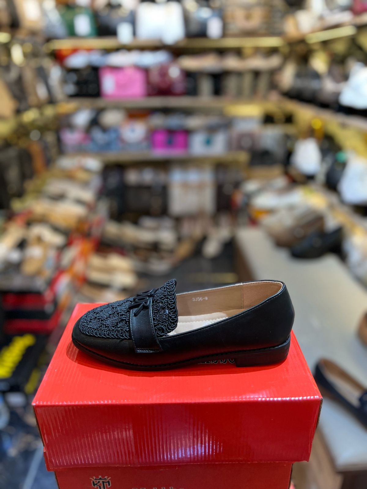 Women's shoes