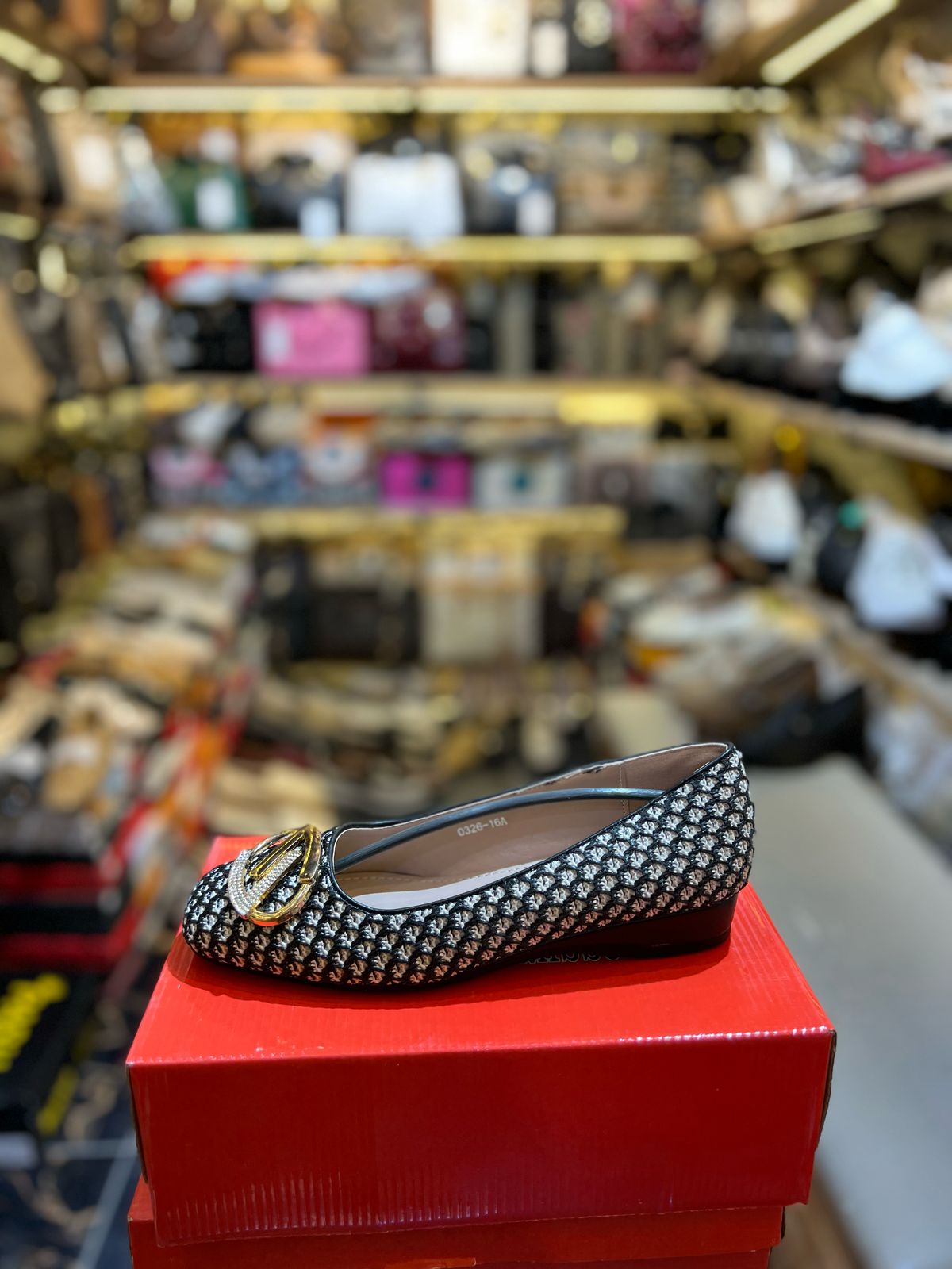 Women's shoes