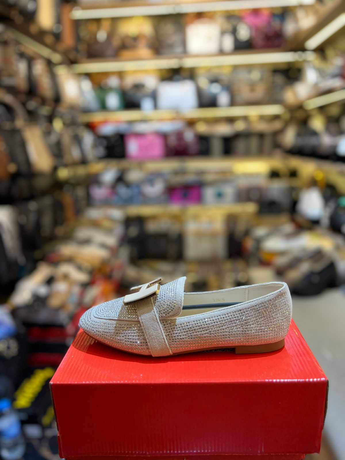 Women's shoes