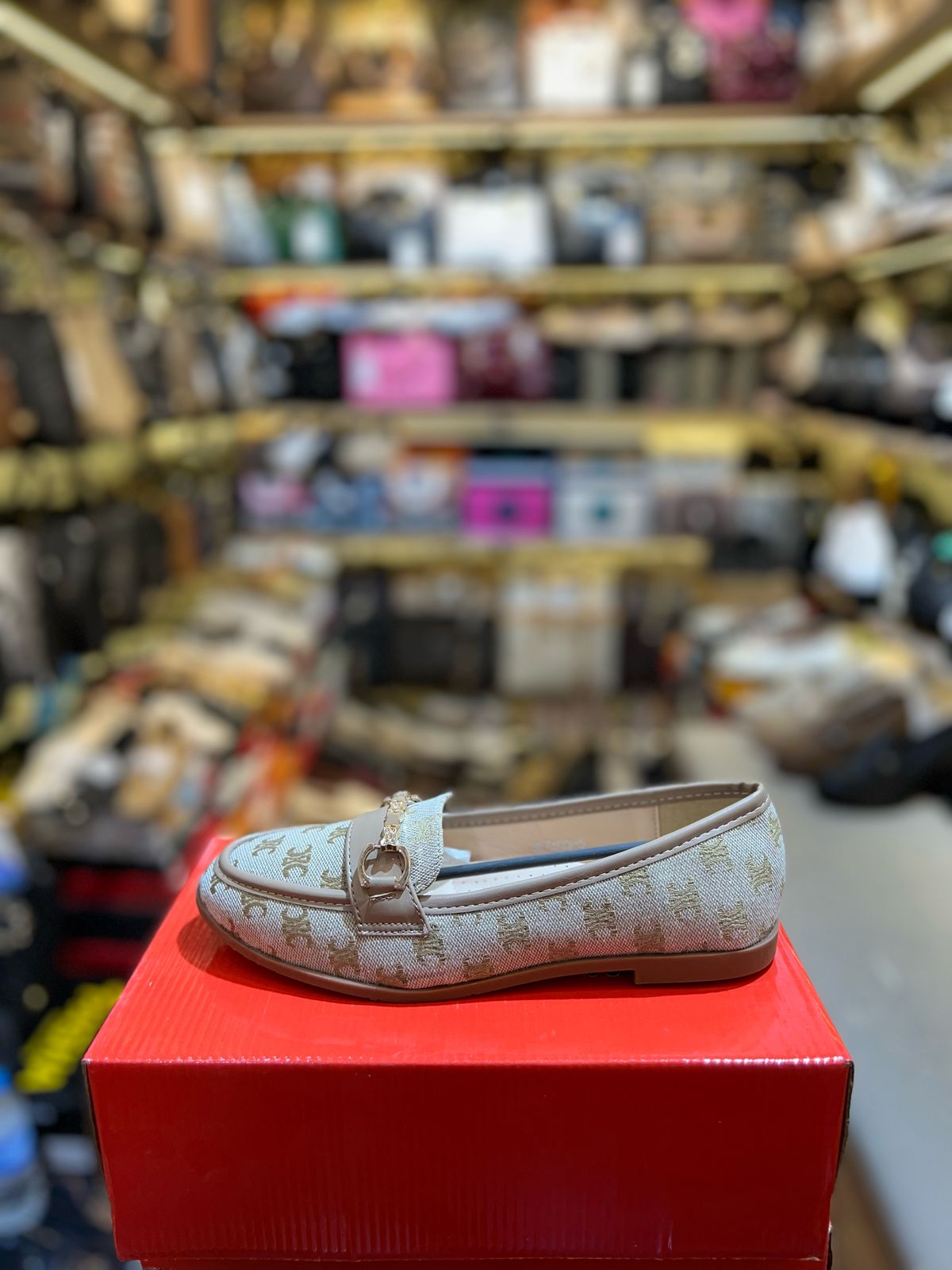 Women's shoes