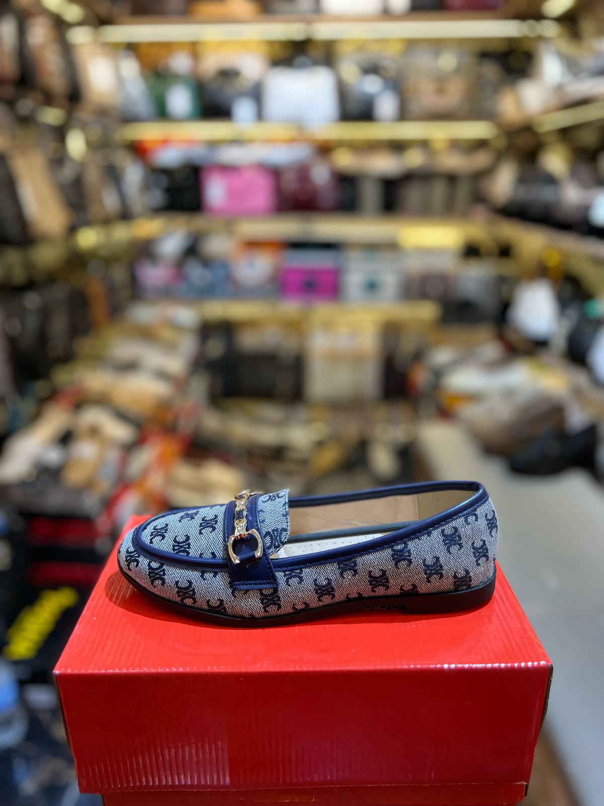 Women's shoes