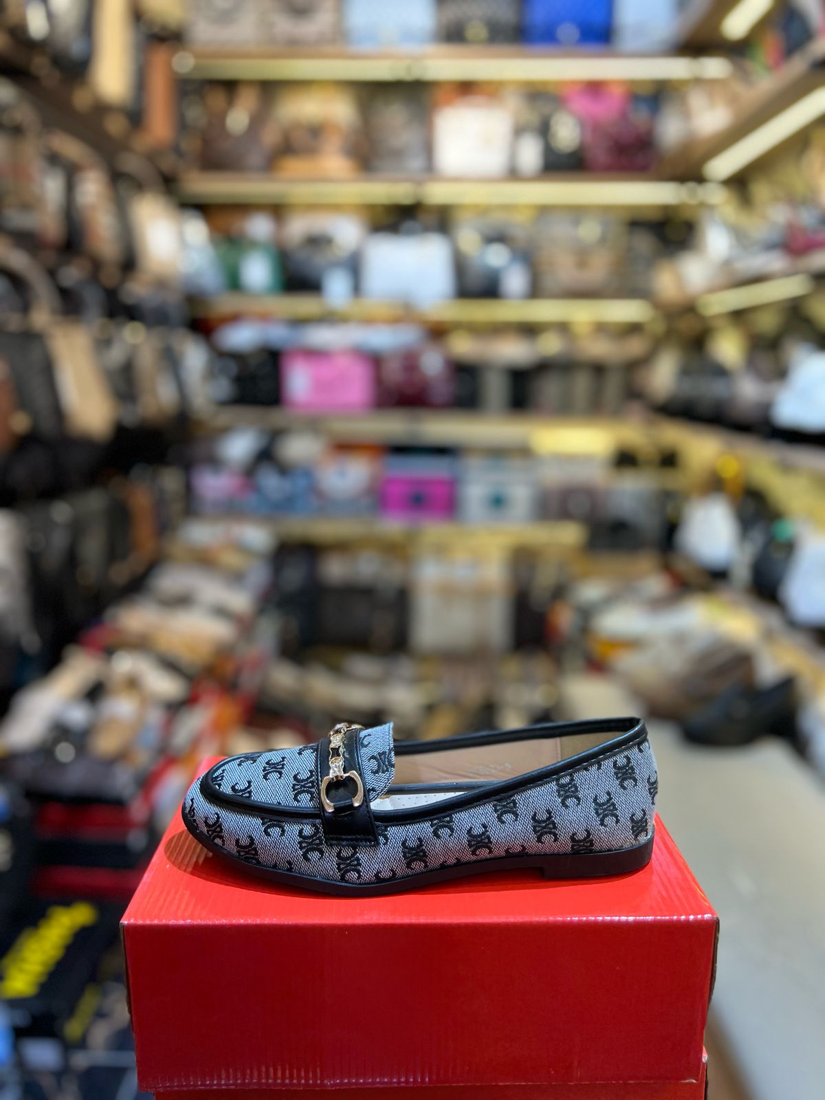Women's shoes