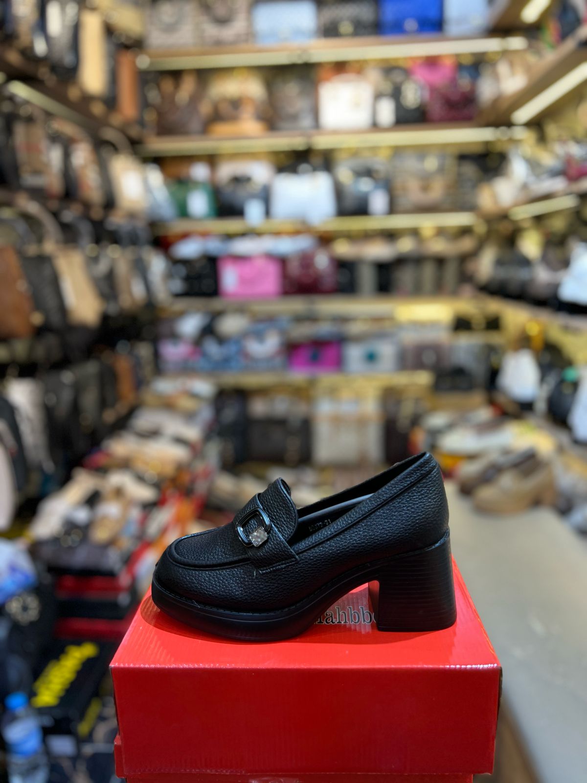 Women's shoes