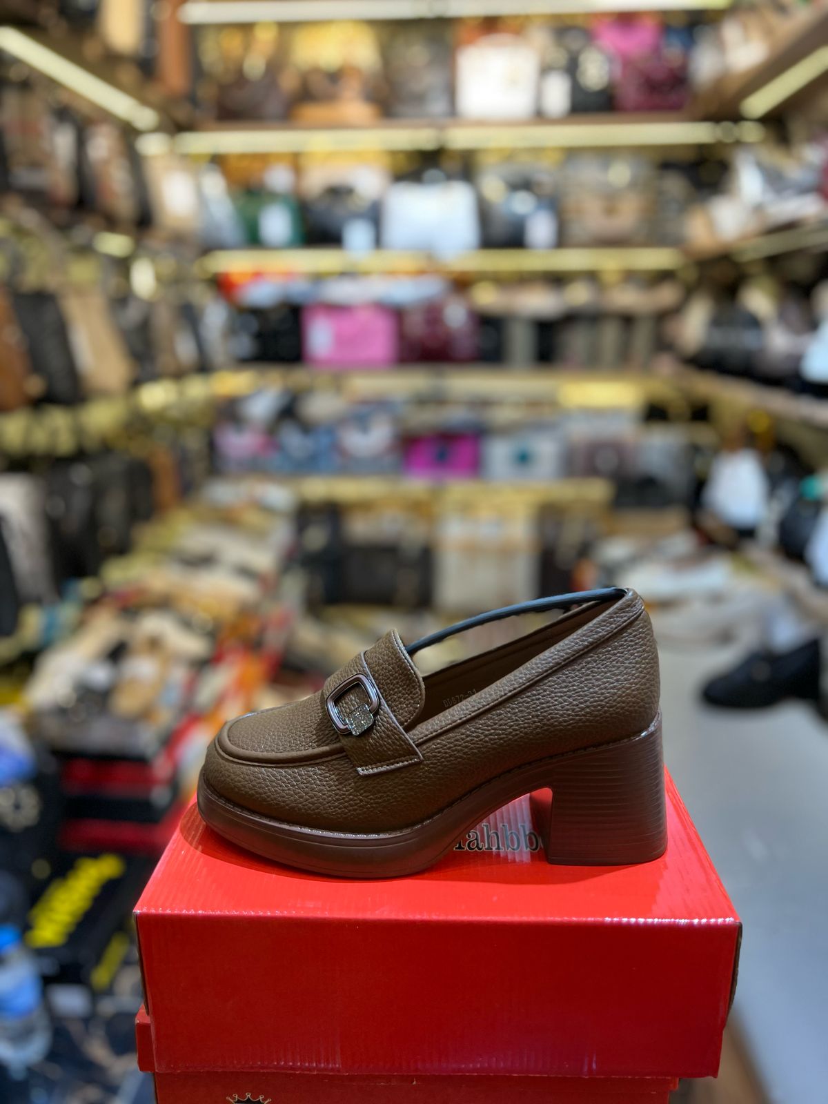 Women's shoes