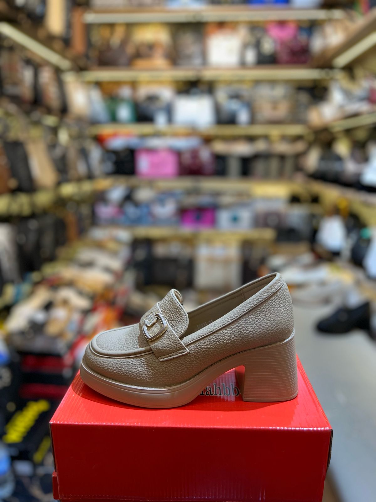 Women's shoes
