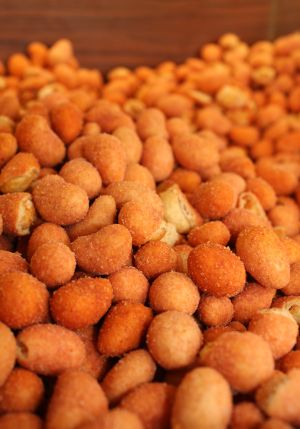 Spicy And Cheesy Cashew