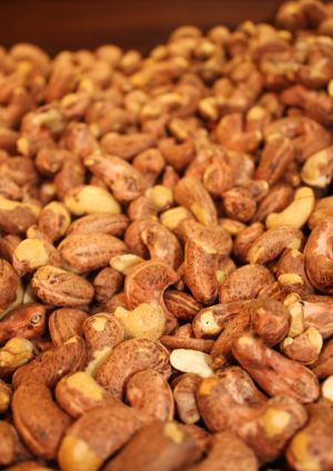 Cashews Unpeeled
