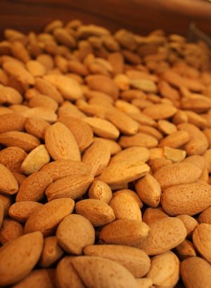 Almonds with Shell