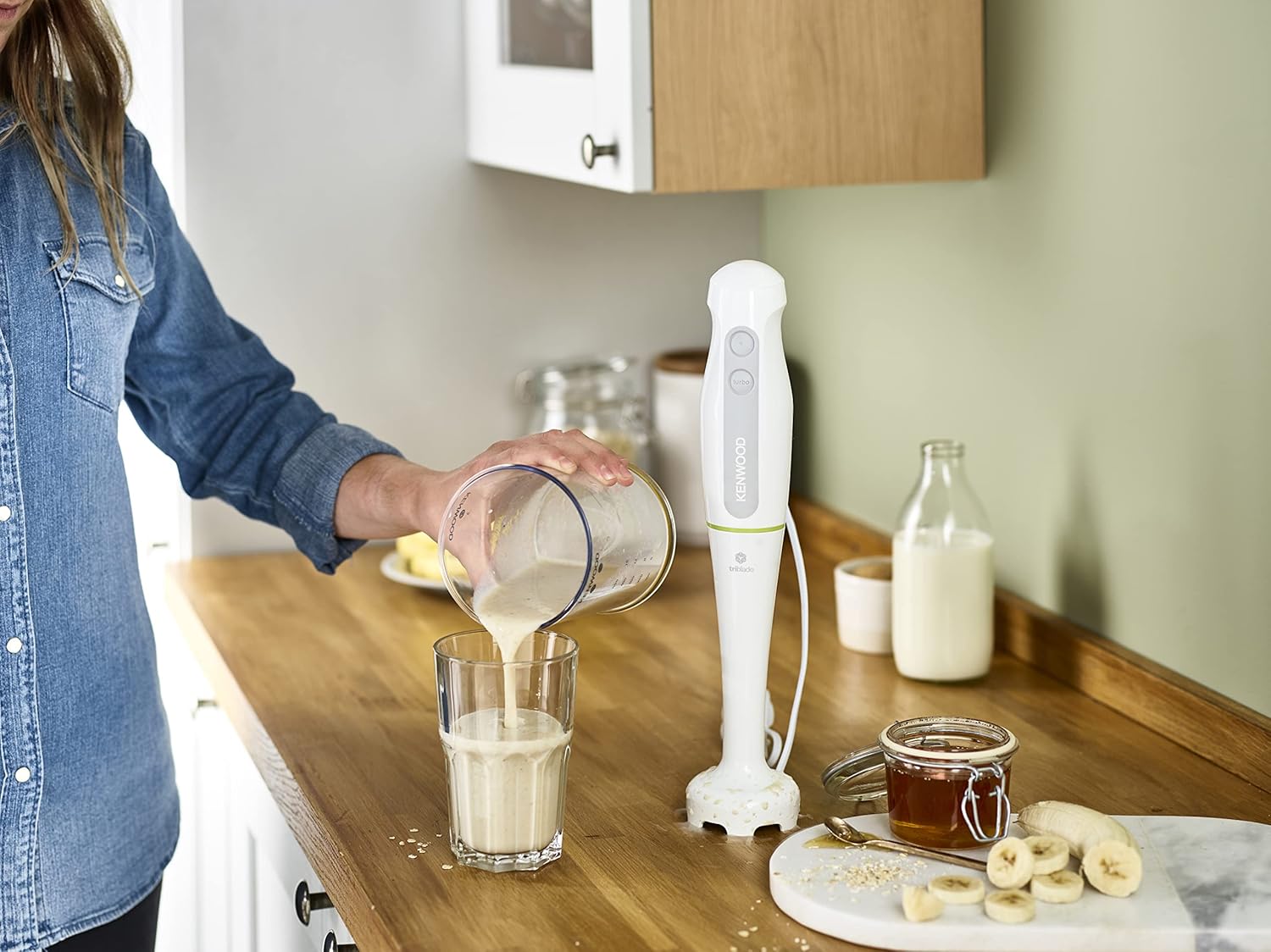 Kenwood Hand Blender 600W with 500ml Chopper, 500ml Jug, Whisk, Triple Blade Technology HDP 104Wg - White
