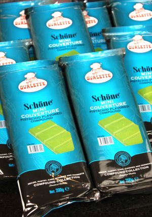 Schöne Mini Couverture Pistachio Flavored Compound
