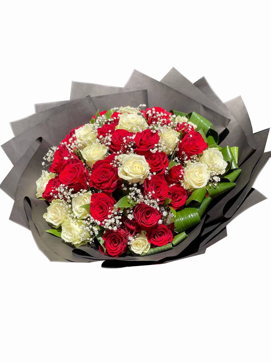 Red and white rose bouquet (set of 50 roses)