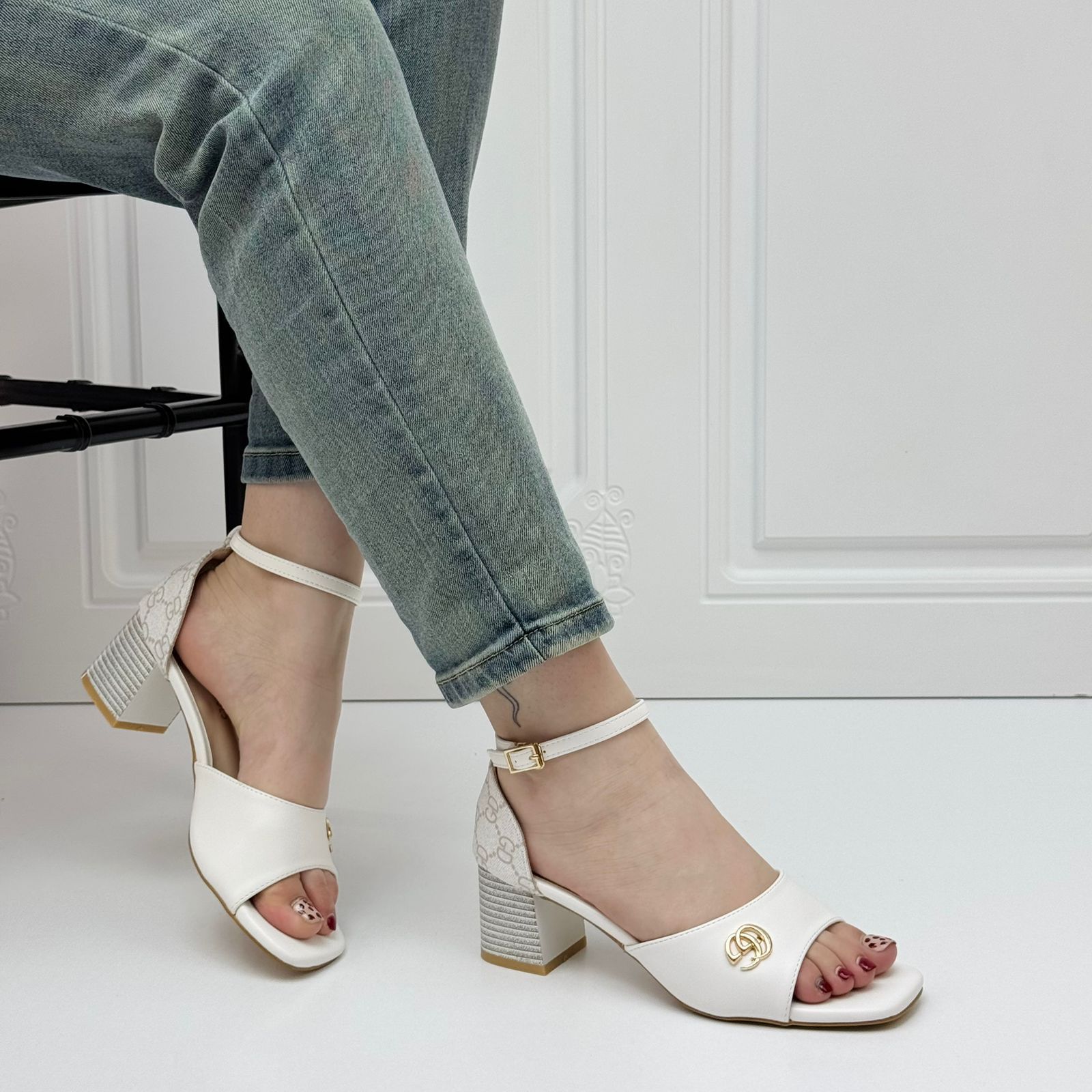 Short Heel Women's Sandals
