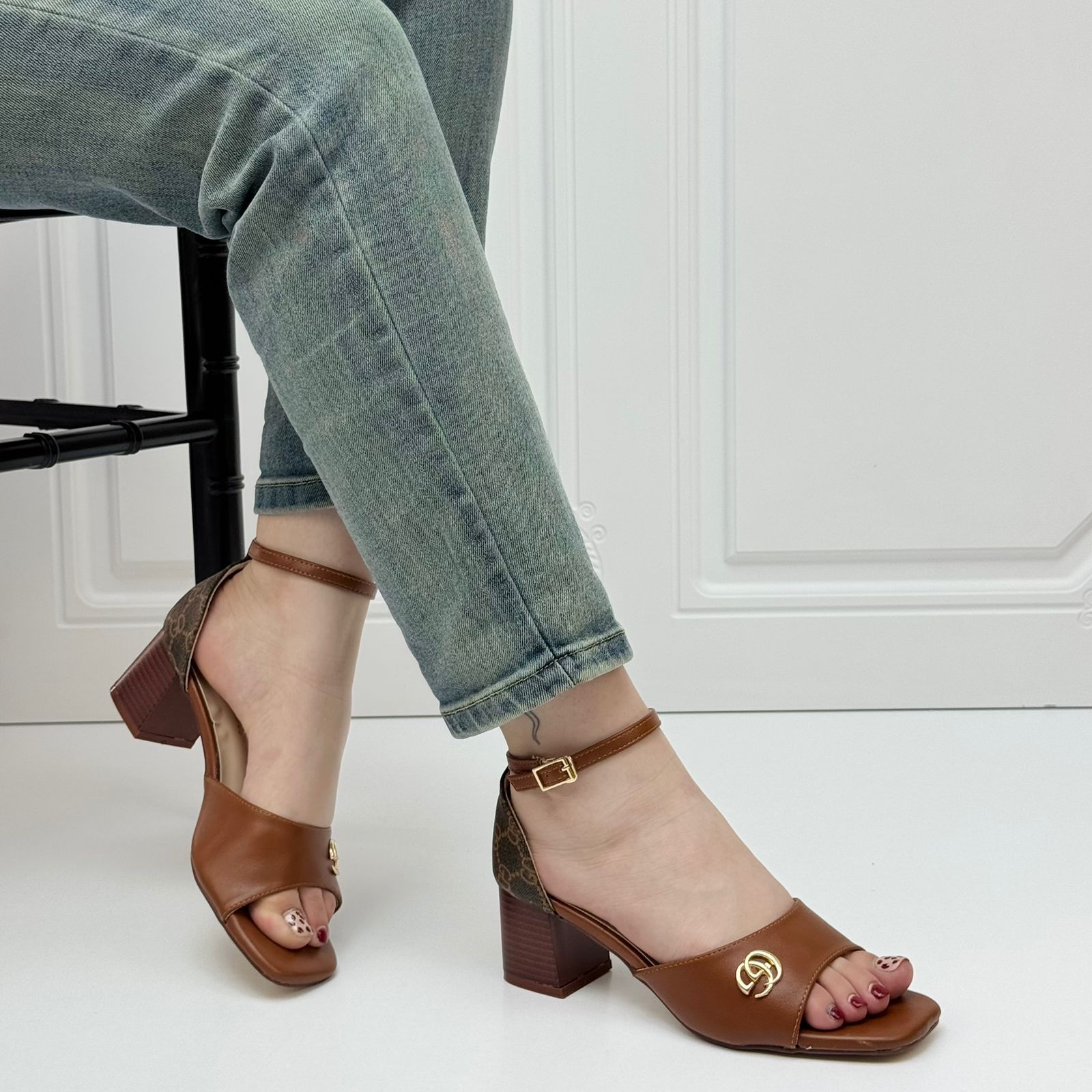 Short Heel Women's Sandals