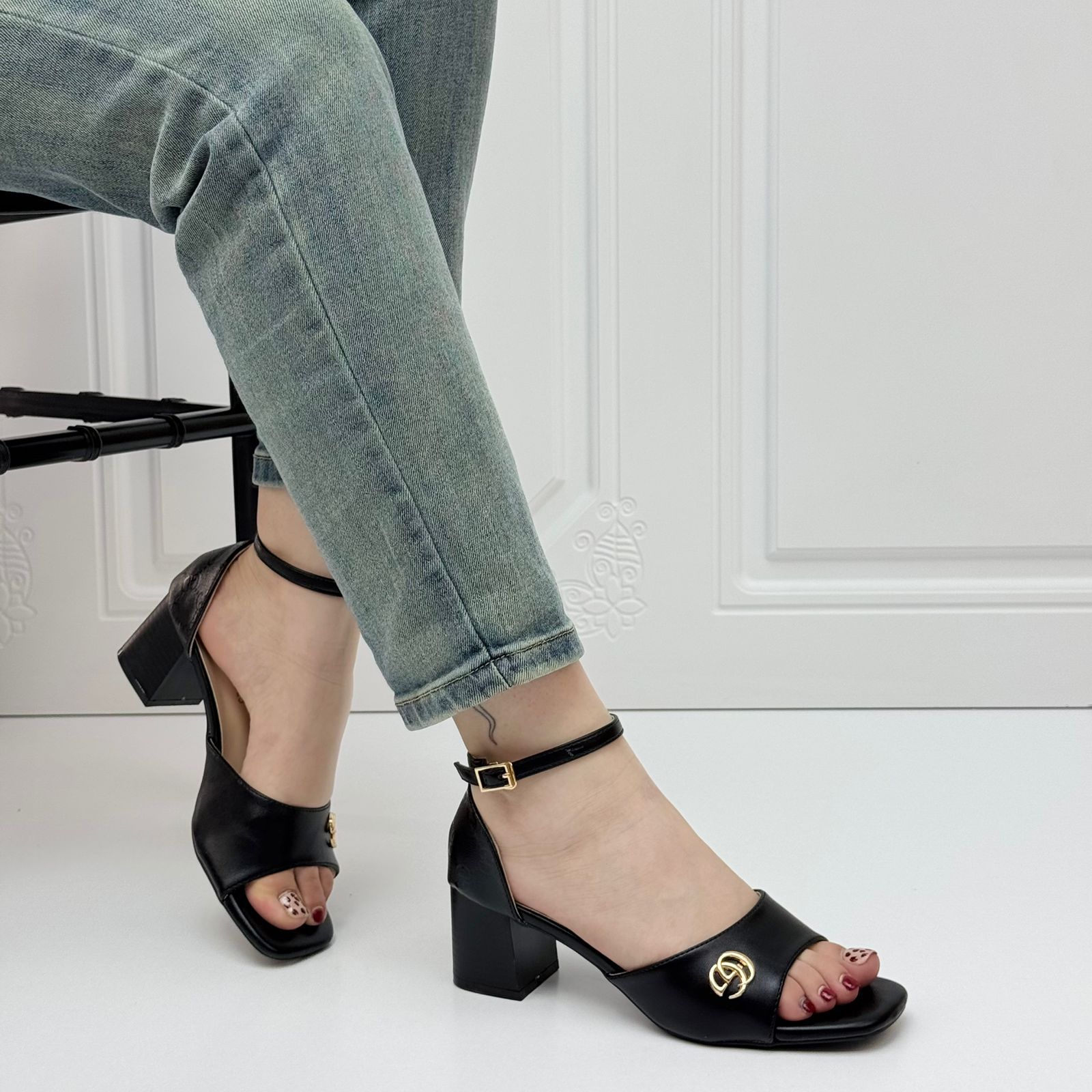 Short Heel Women's Sandals