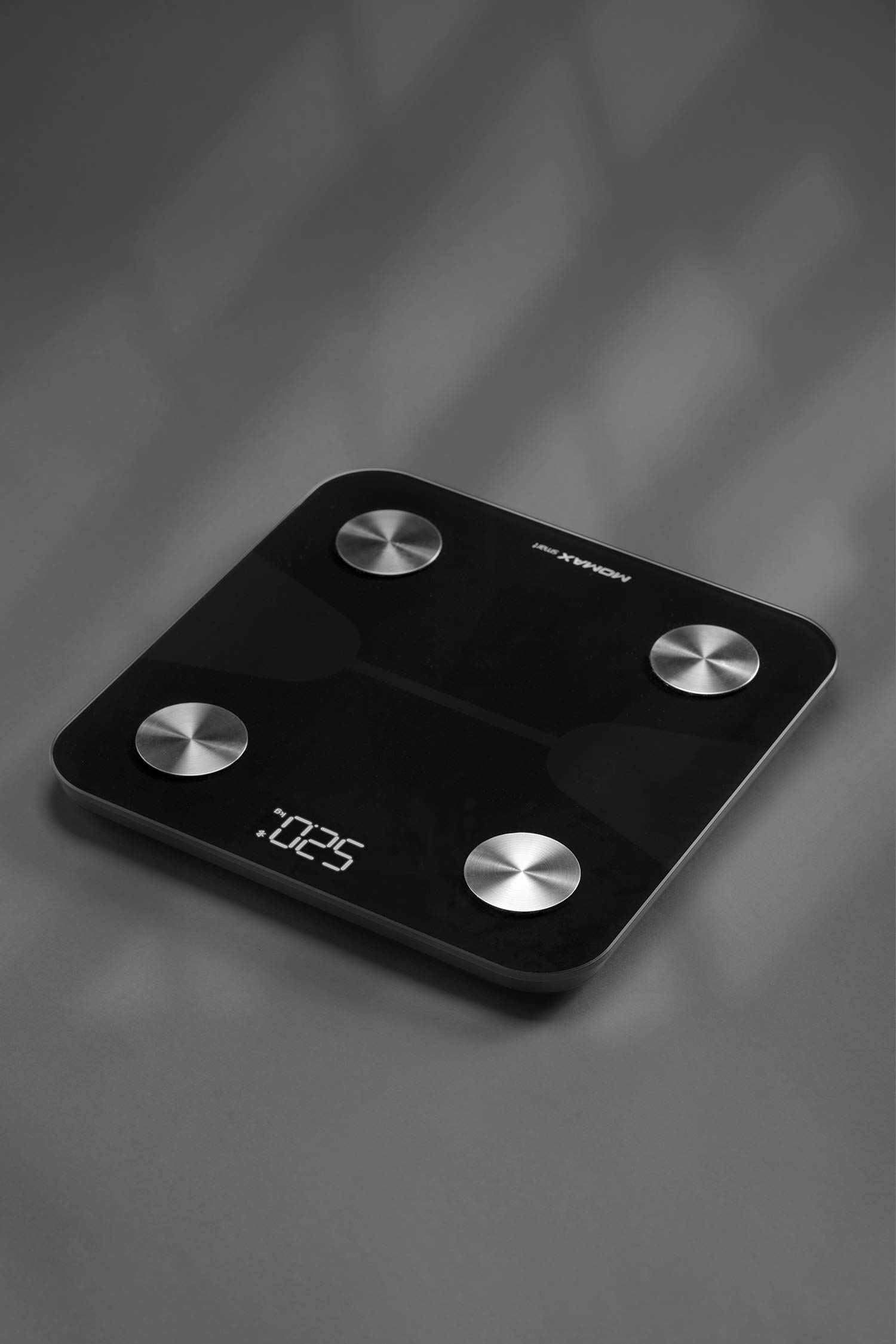 Momax Lite Tracker IoT Body Scale - Black