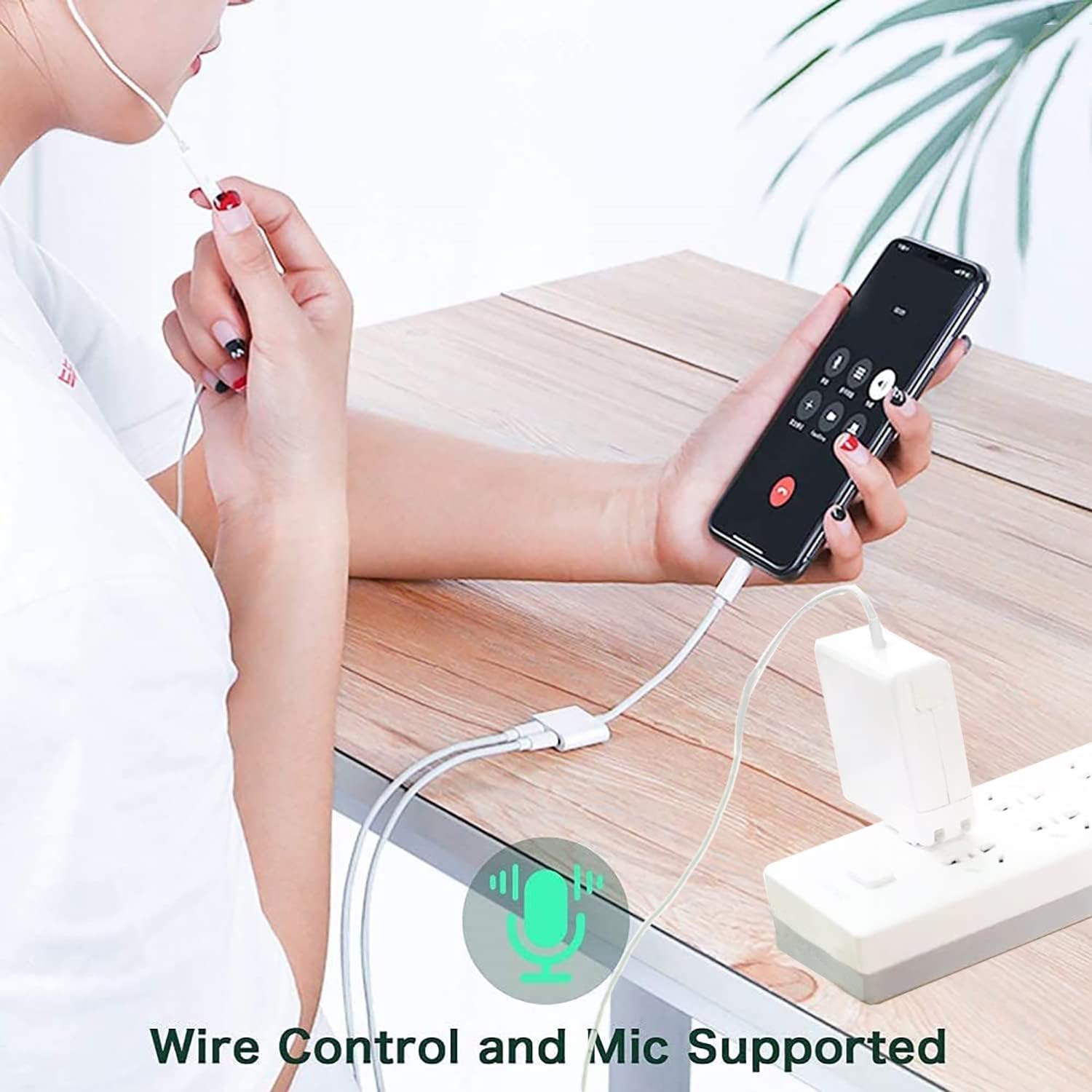 Dual Lightning charging & Audio