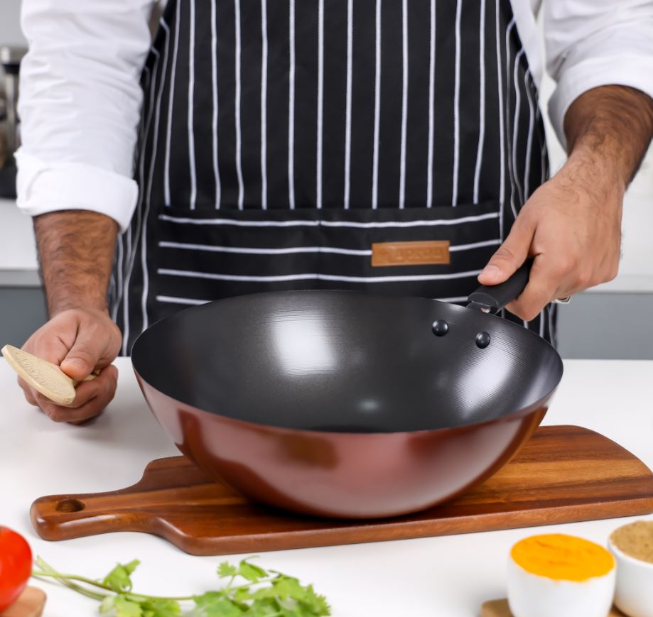 تاوەیەکی چێشت لێنان بە قووڵی ٣٠سم