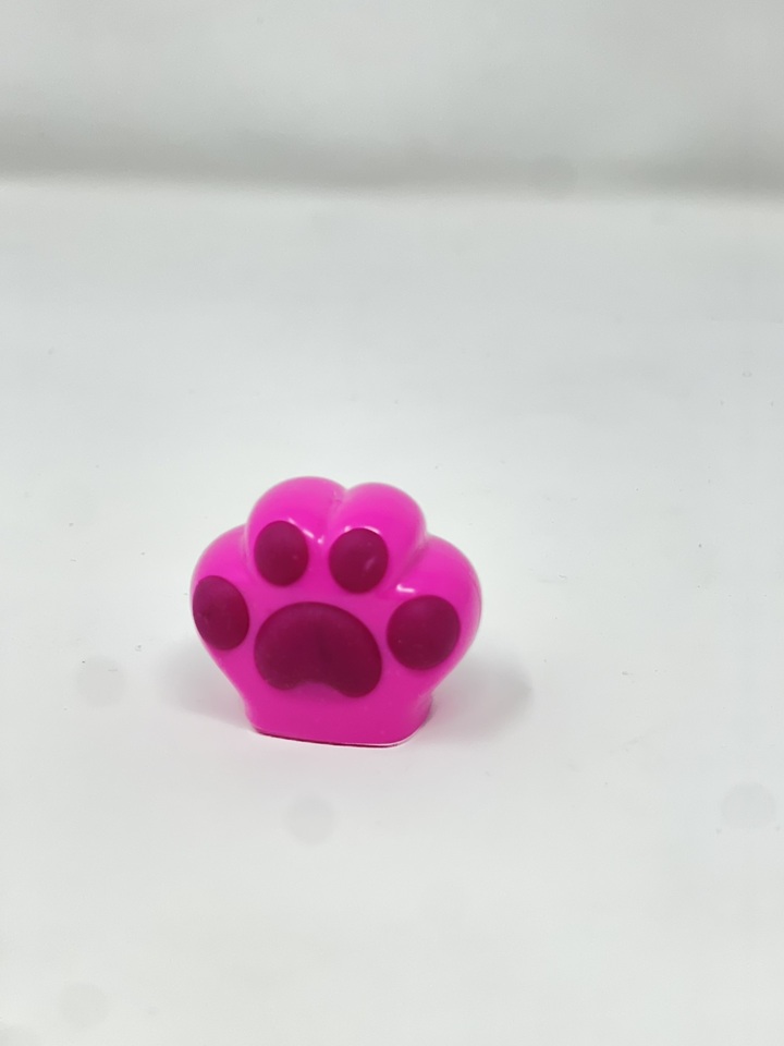 قەڵەم تیژکەرەوەی لە شێوەی پەنجەی پشیلە