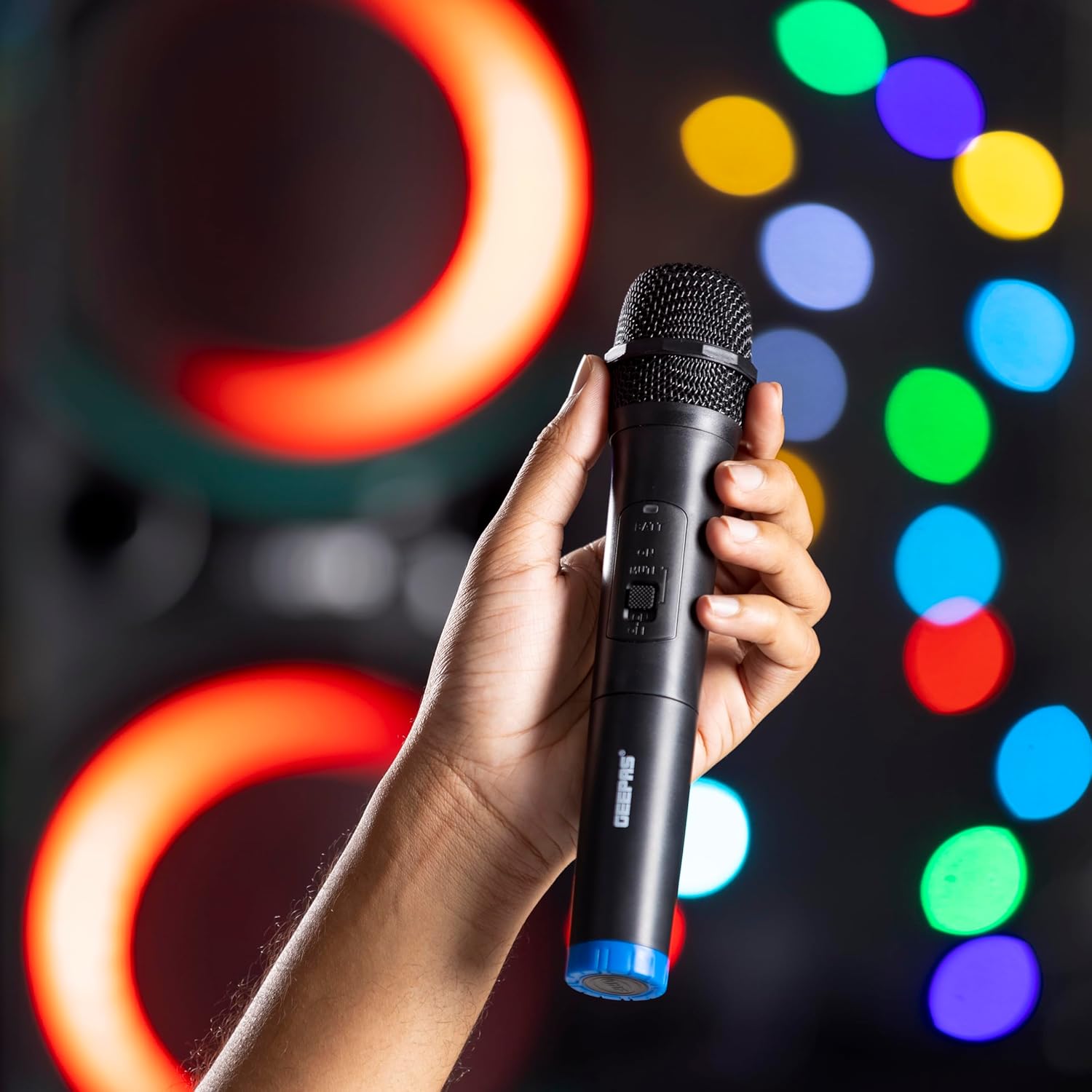 مكبر صوت احترافي قابل لإعادة الشحن من جيباس، مزود بإضاءة LED