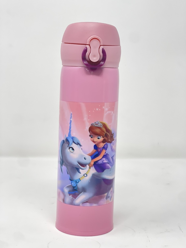 بوتلی ئاوی منداڵان