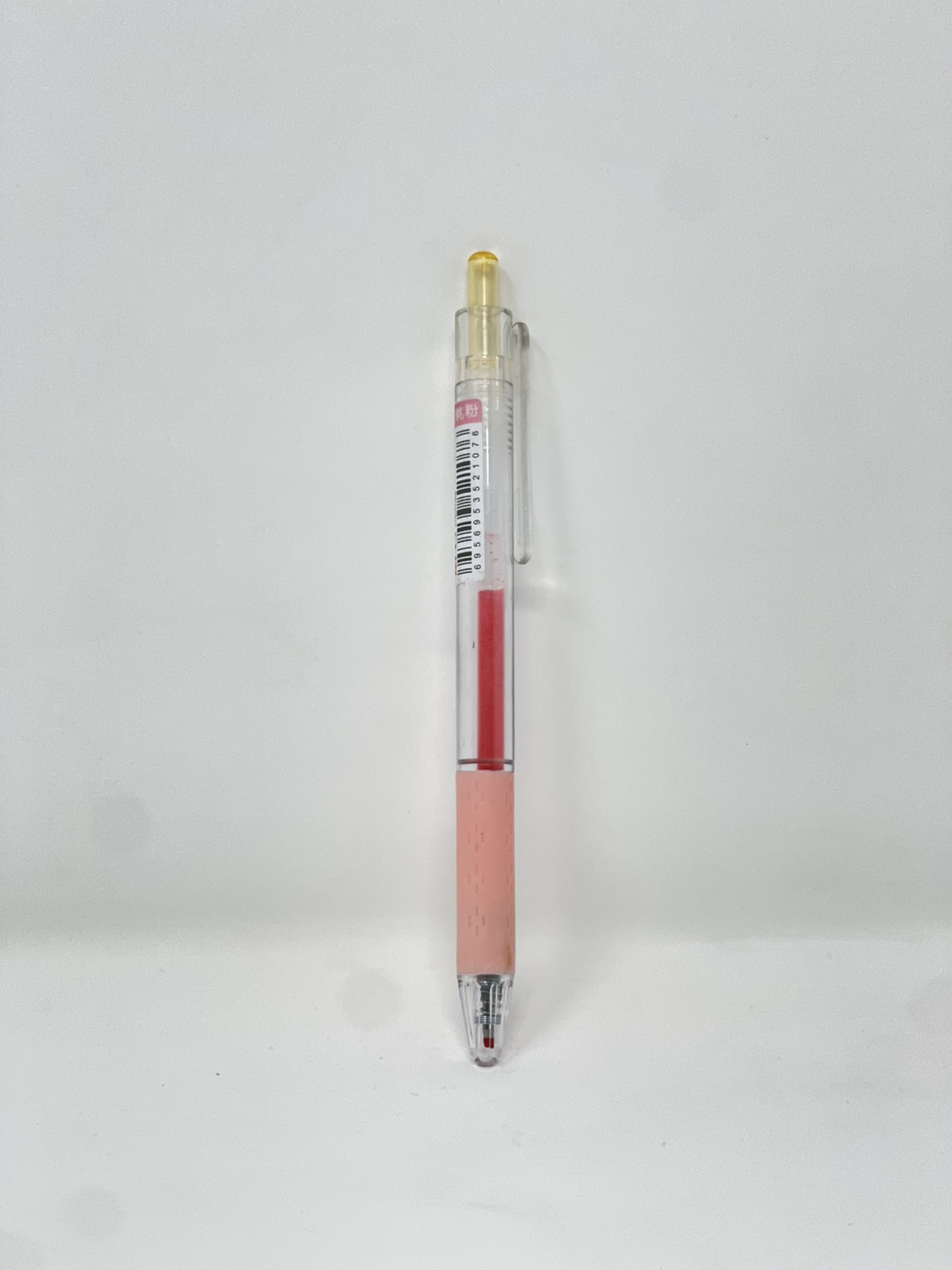 قلم جاف متعدد الألوان