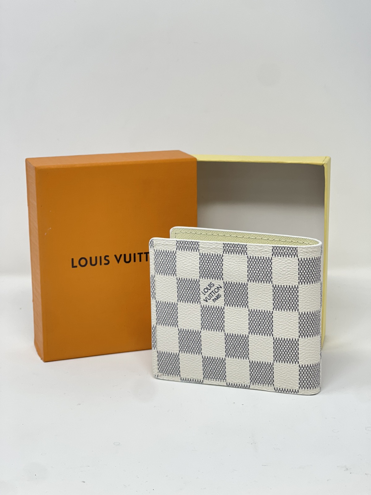 محفظة رجالية