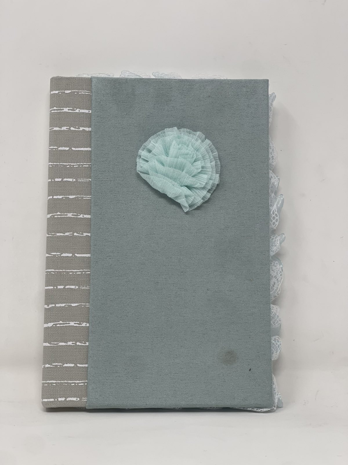 دەفتەری کچانەی ڕۆژانە 142 پەڕ color option