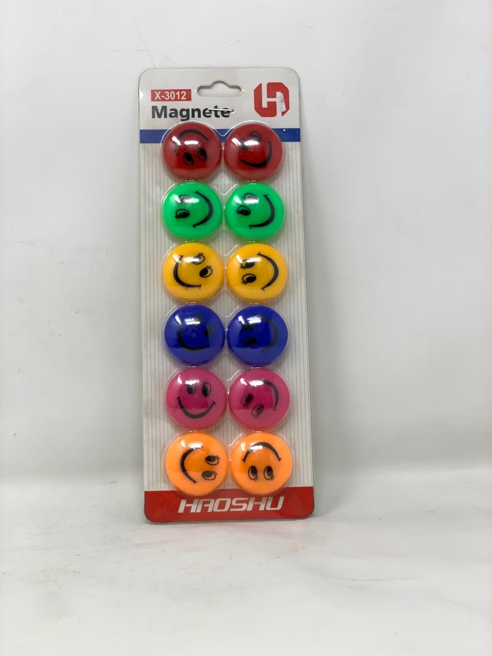Round whiteboard magnet color option