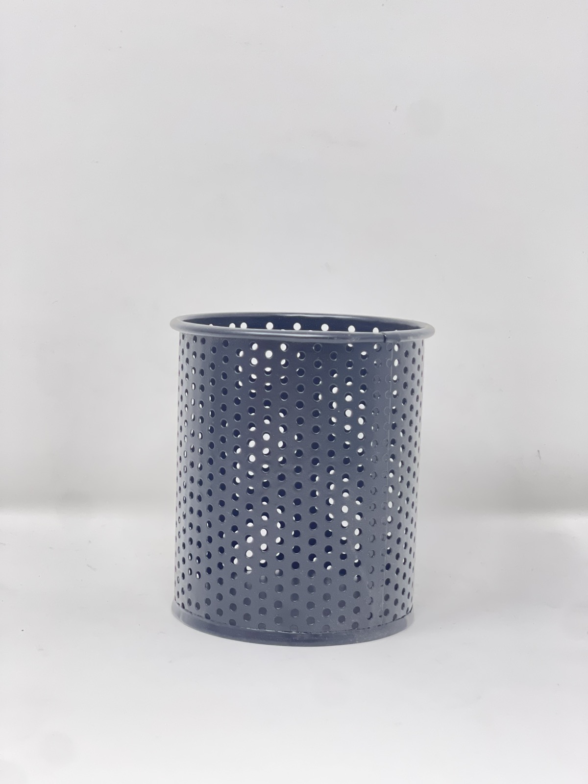 metal mesh pen holder