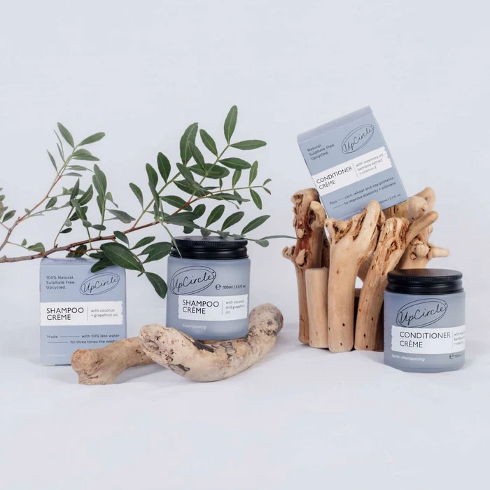 شامبو وبلسم للعناية بالشعر