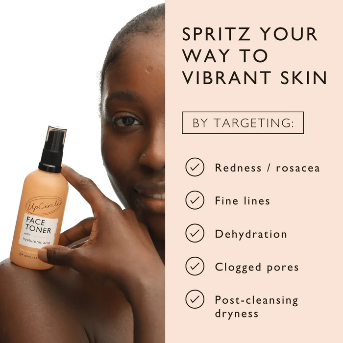 تونر للوجه مع حمض الهيالورونيك