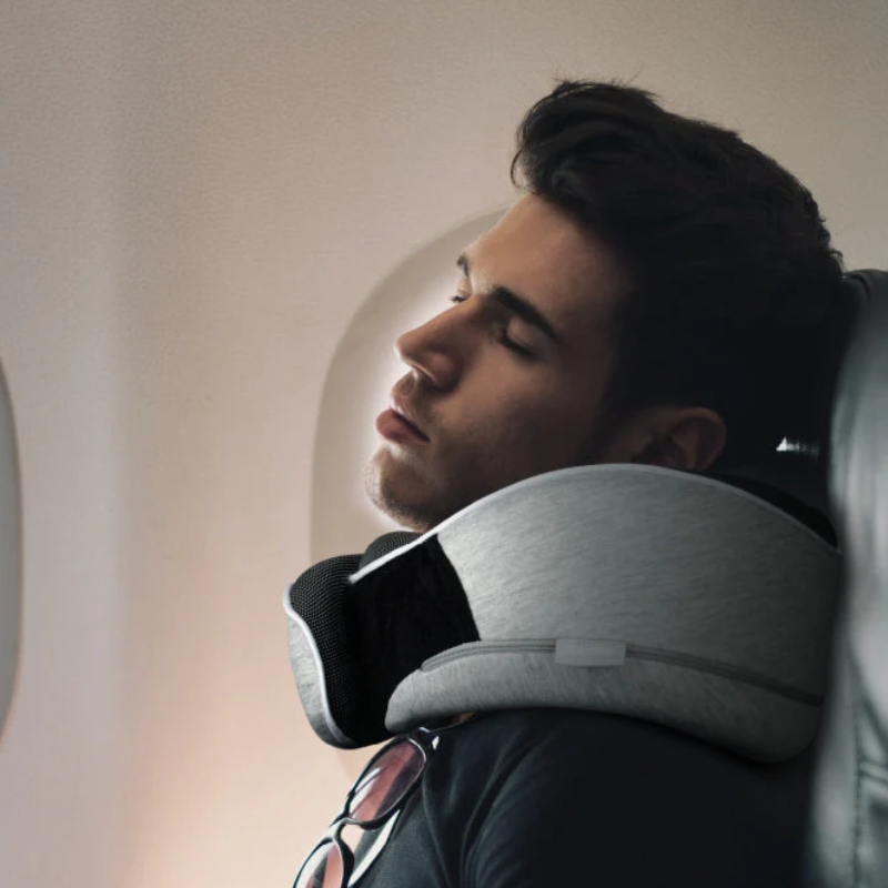 Momax World Ergonomic Comfort Travel Pillow