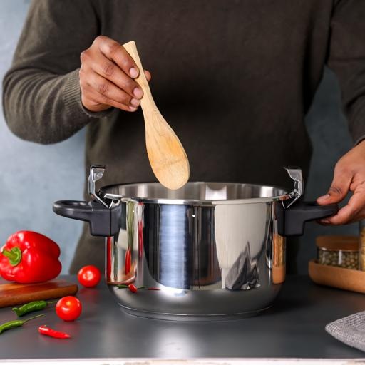 Royalford tainless Steel Pressure Cooker - 7L
