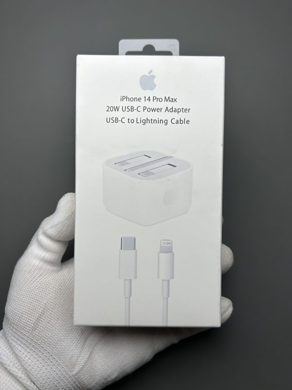 شاحنه مع كيبل ايفون بقدرة 20w