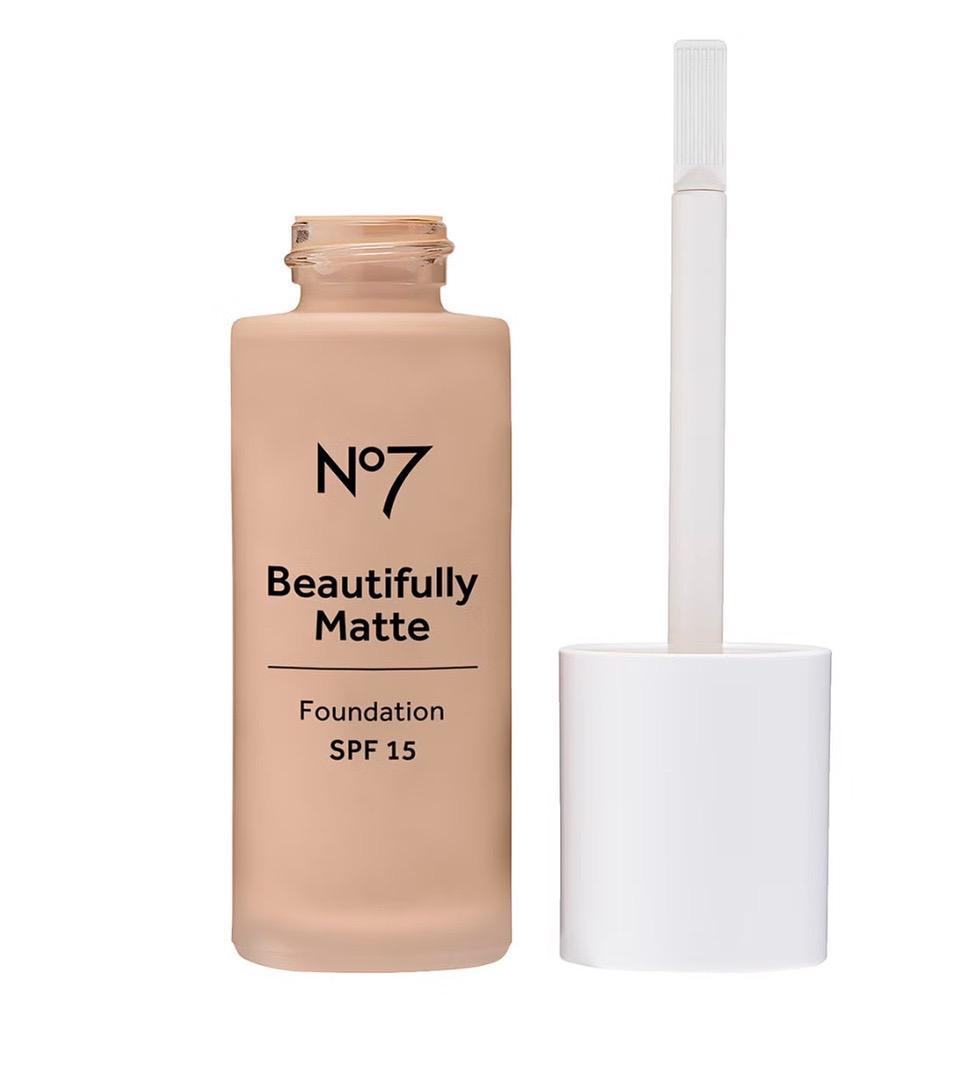 No7  beautifully matte foundation - cool vanilla