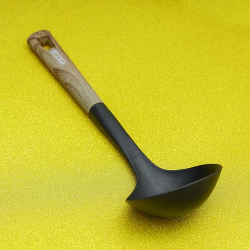 مغرفة ديلكاسا نايلون-مقبض خشبي من البولي بروبيلين