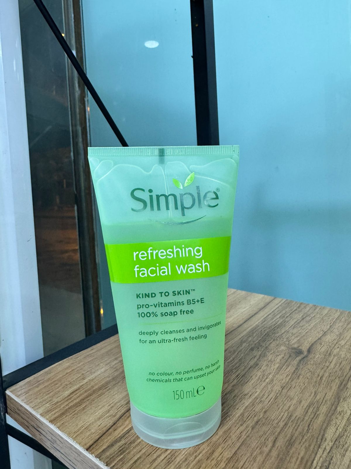 Simple Kind to Skin Refreshing Facial Wash Gel