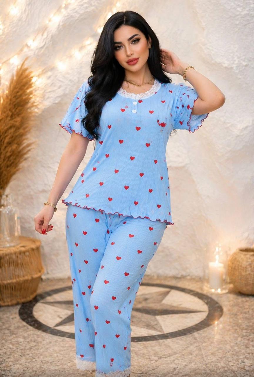 Women’s Heart Print Lounge Set with Short Sleeve Top and Slim Fit Pants