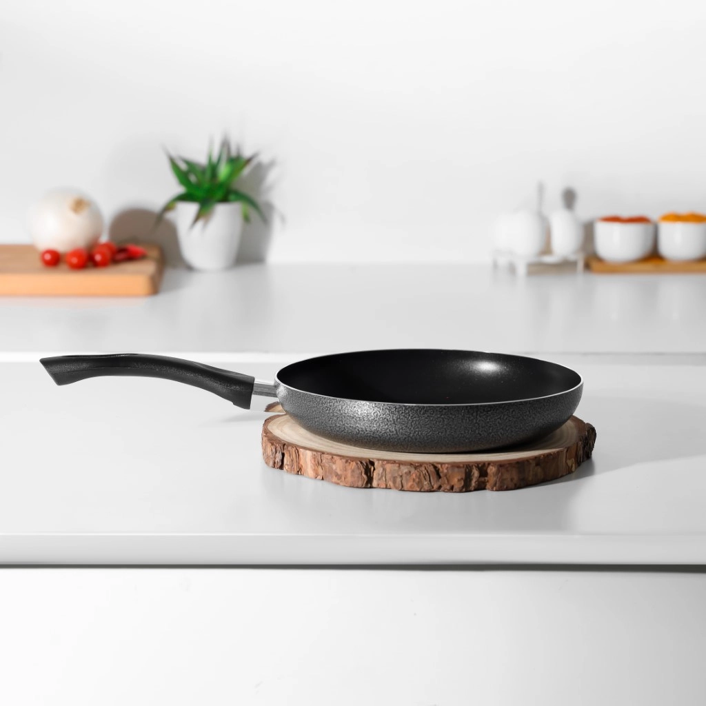 Royalford 20 Cm Aluminum Fry Pan- Rf11856| Strong Aluminum Body image 1