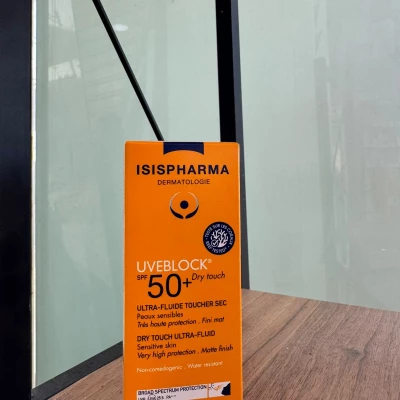 isispharma Isispharma Uveblock 40 ml dry touch ultra-fluid capacity: 40ml