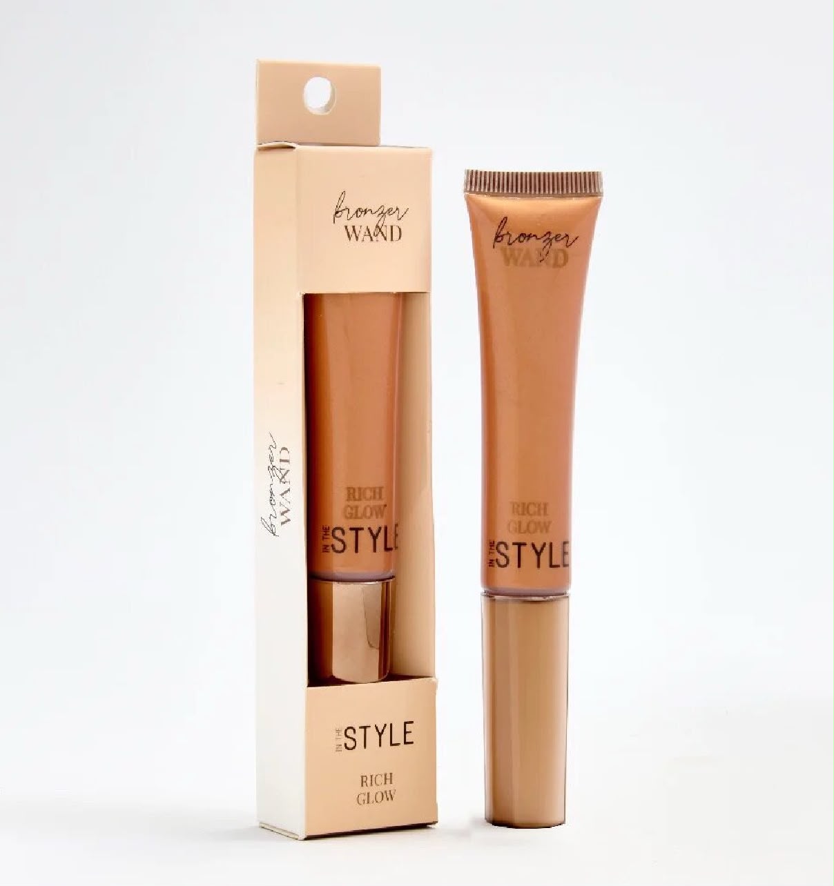 the in the style Bronzer Wand Rich Glow