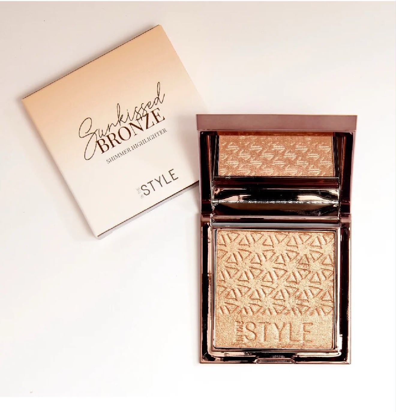 In The Style Sunkissed Bronze-Shimmer Highlighter