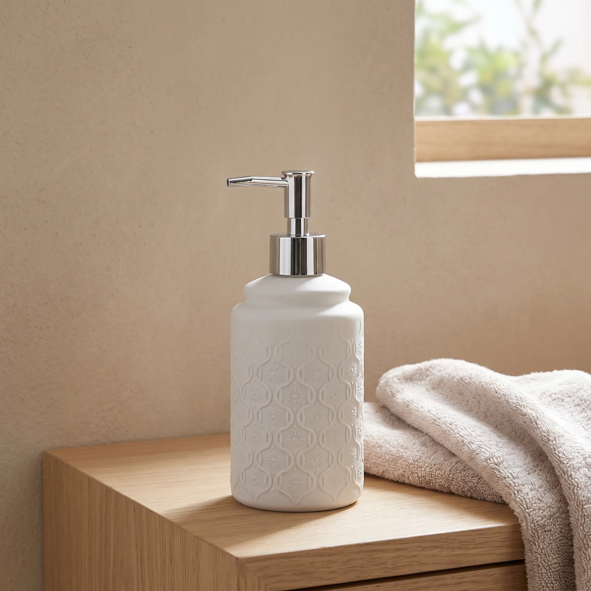 Decorative Liquid Soap Dispenser with Metal Pump – 450ml – white color option
