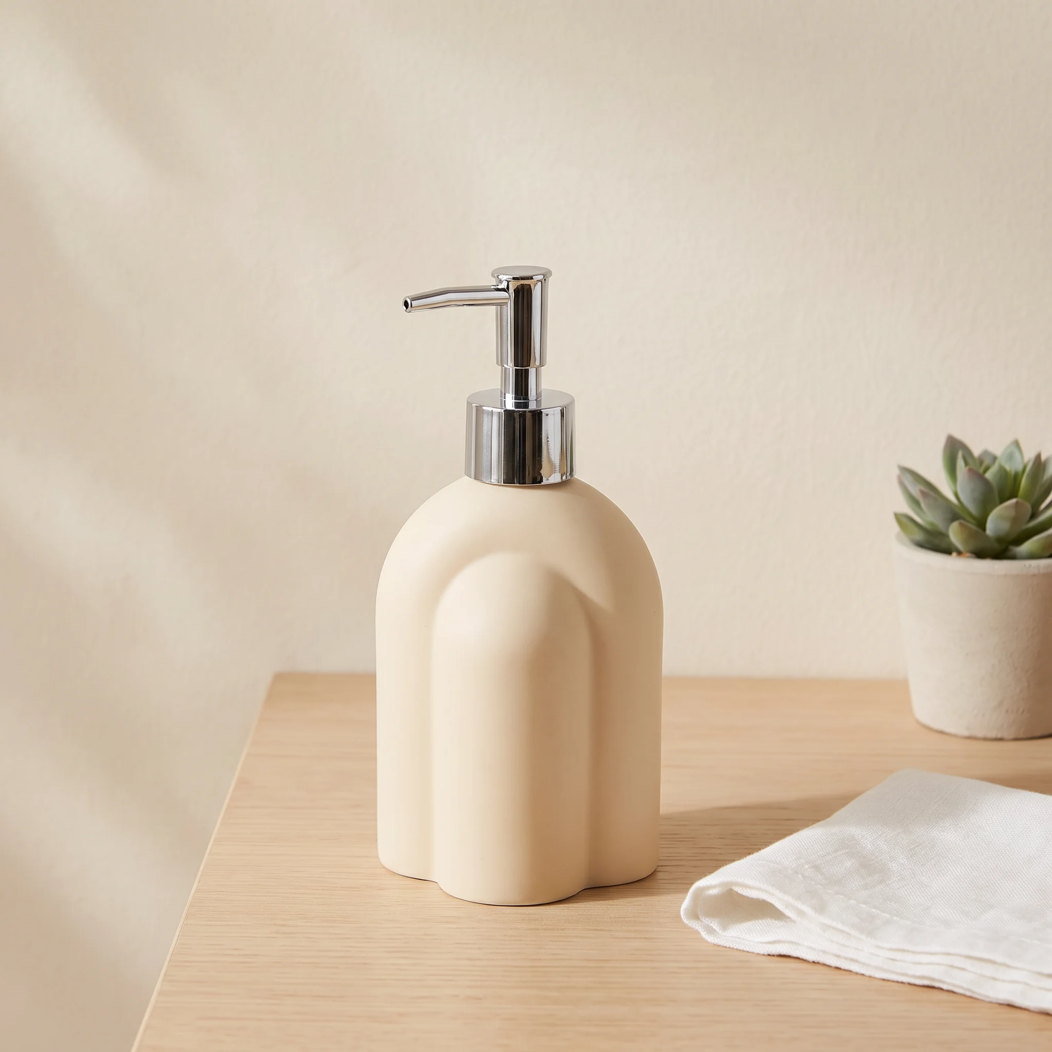 Modern Liquid Soap Dispenser with Metal Pump – 450ml – Cream color option